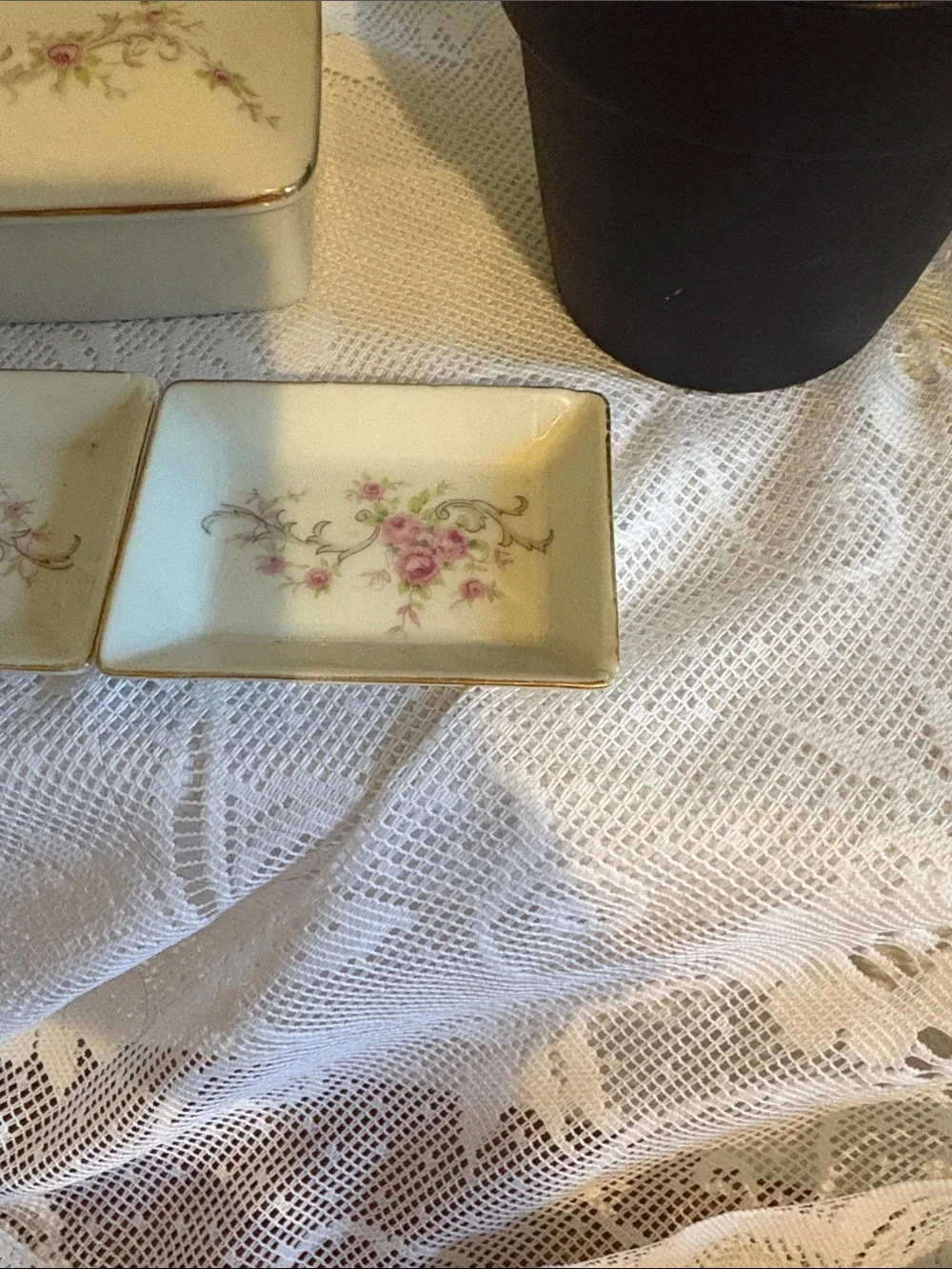 Vintage Lefton Trinket box with Two Small Trinket  trays
